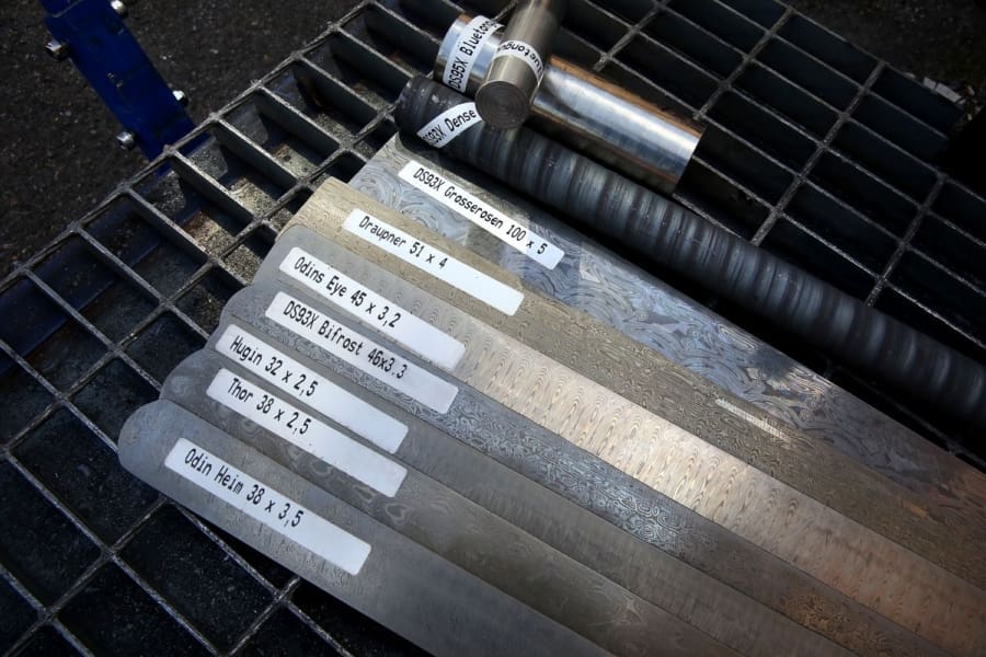 Some finish pieces of damasteel, pattern steel, stainlesssteel, flatbars, roundbars